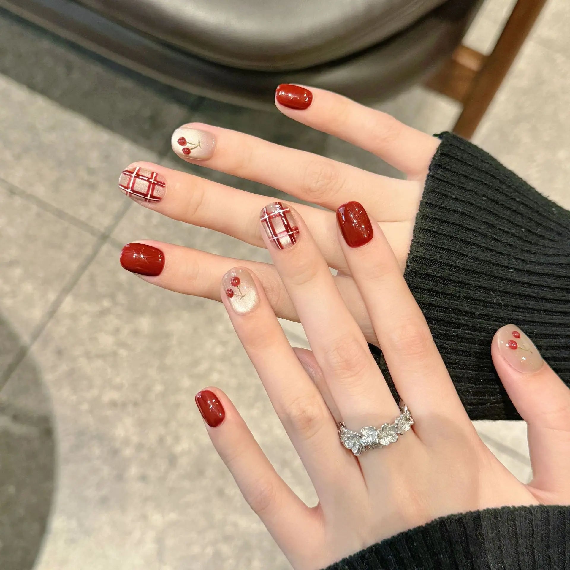 Minimal Glossy Press-On Nails – Short Square (10pcs) Luna Nails