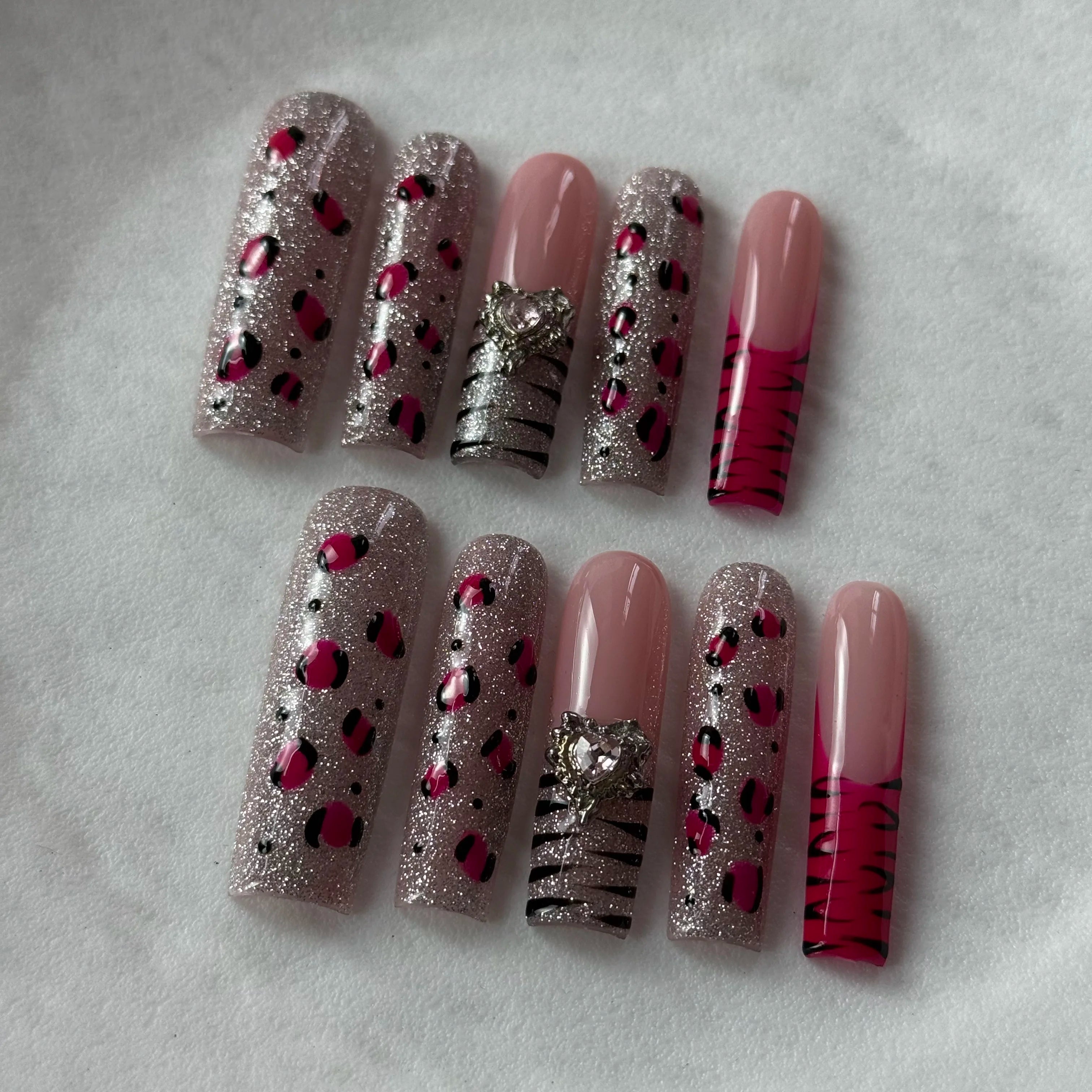 10pcs high-end Sweet and cool style, hand-painted leopard print, zebra print, sparkling cat eyes, three-dimensional heart