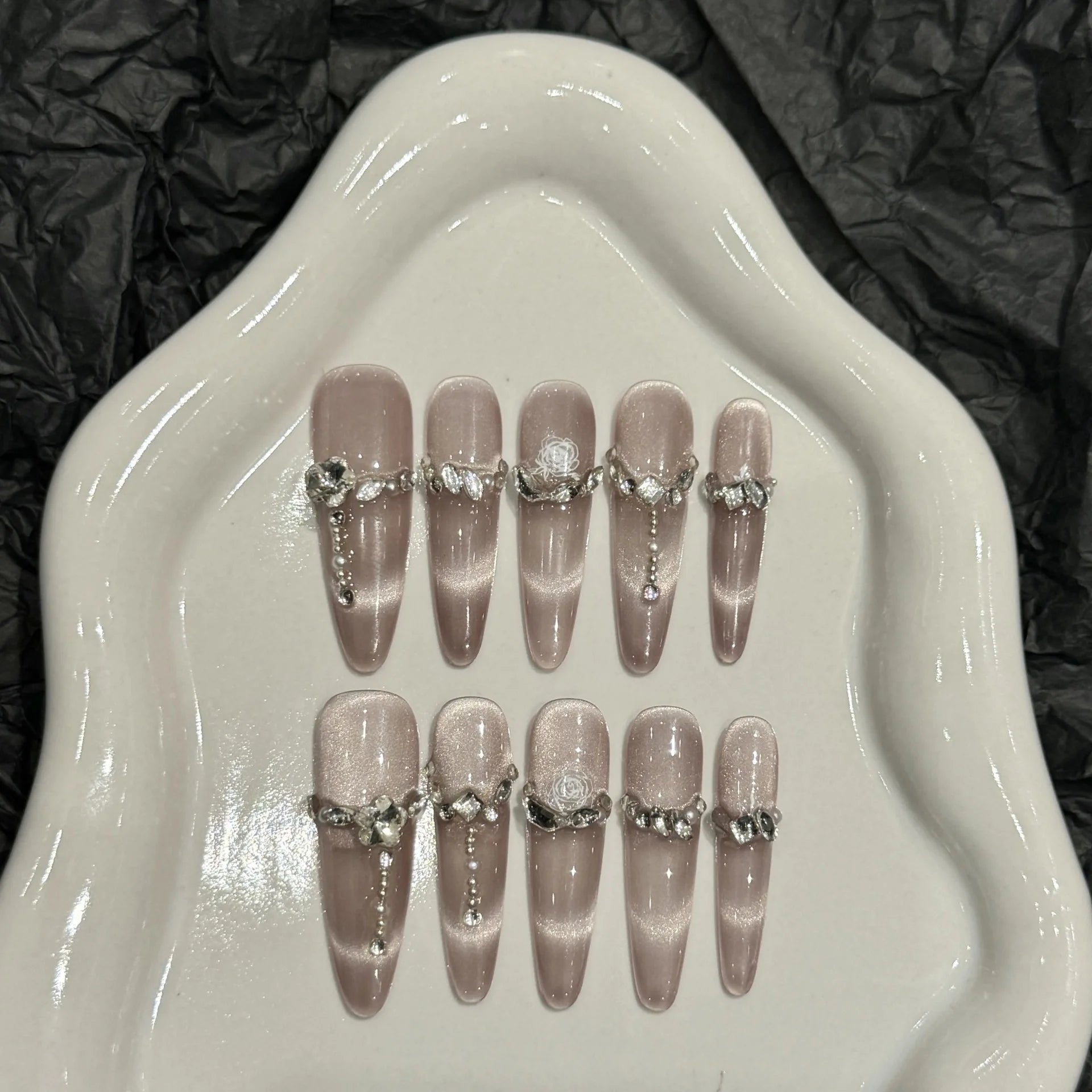 Pink Heart Gradient Press-On Nails – Cute Glossy Almond Tips (10pcs)