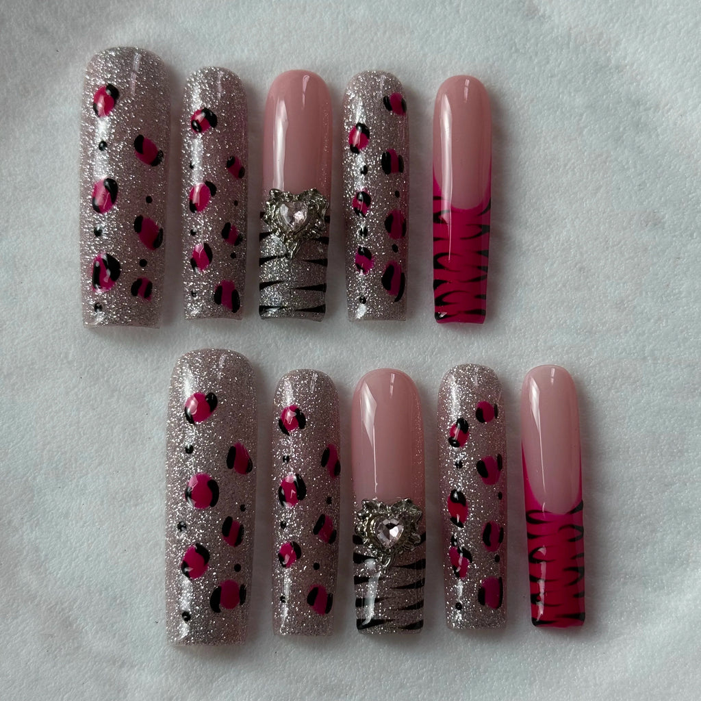10pcs high-end Sweet and cool style, hand-painted leopard print, zebra print, sparkling cat eyes, three-dimensional heart