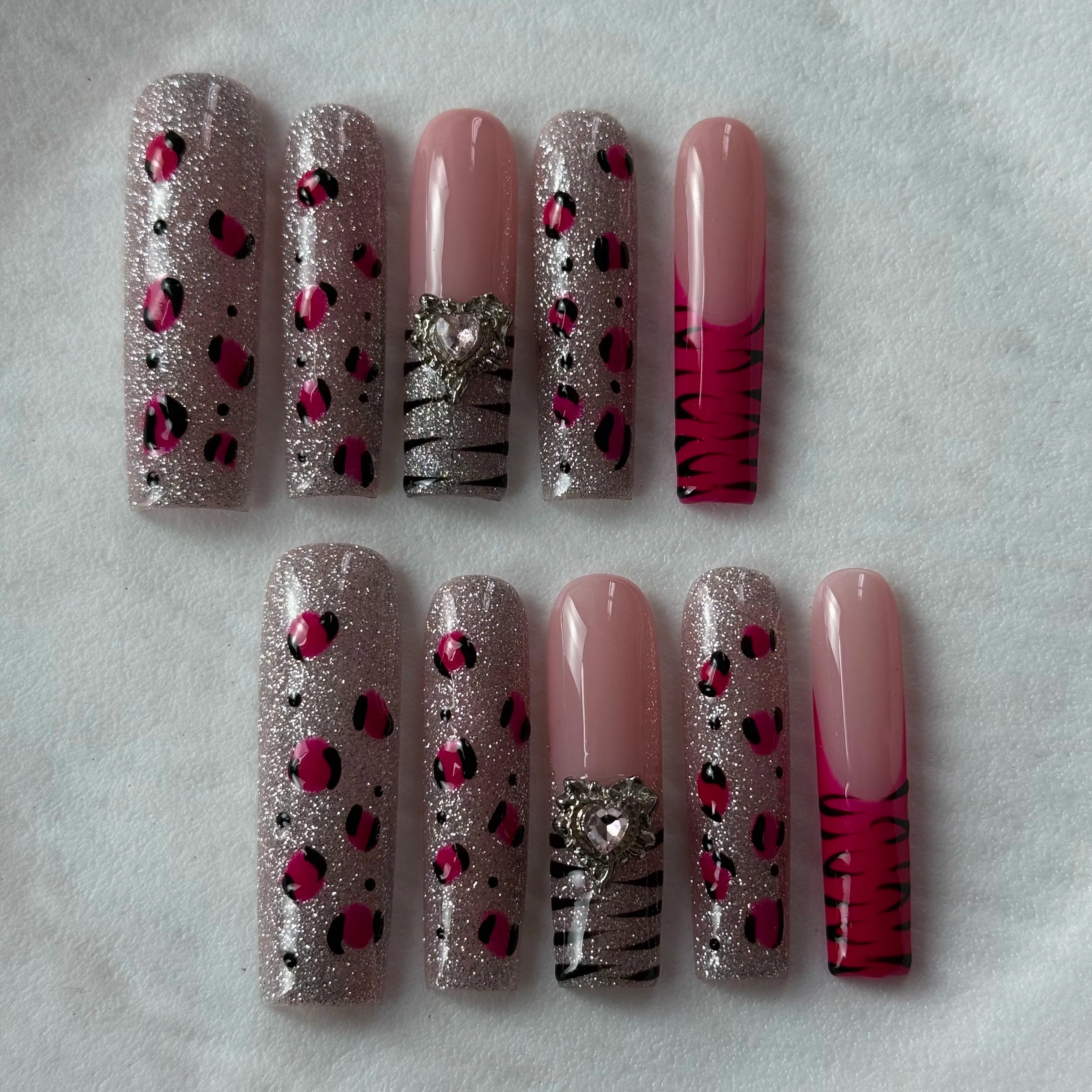 10pcs high-end Sweet and cool style, hand-painted leopard print, zebra print, sparkling cat eyes, three-dimensional heart