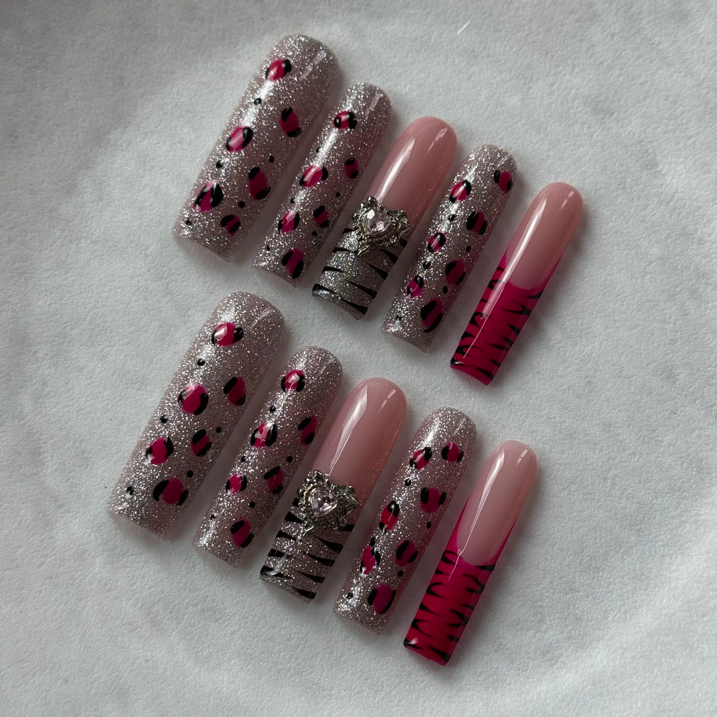 10pcs high-end Sweet and cool style, hand-painted leopard print, zebra print, sparkling cat eyes, three-dimensional heart