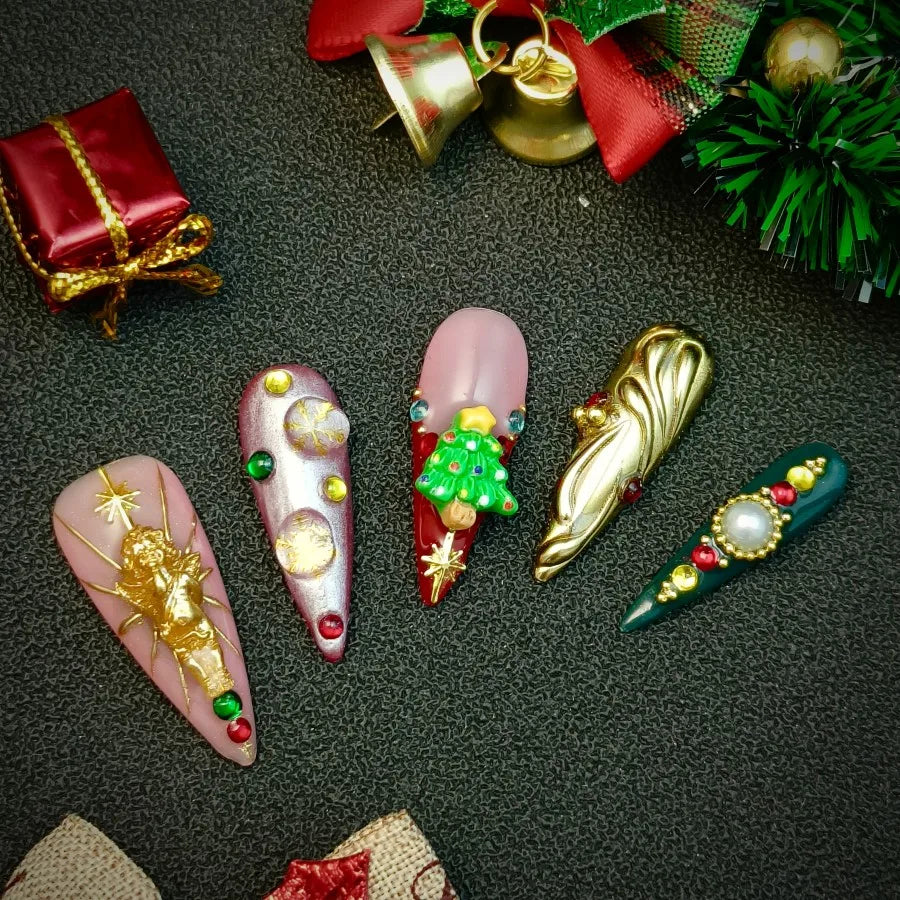 Christmas handmade press on fake nails, 10pcs, hand-painted patch on fake nails, long pointed style, finished nail set,